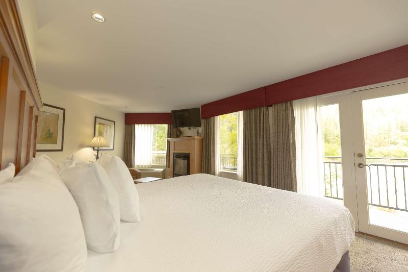 Best Western Lodge at River's Edge image
