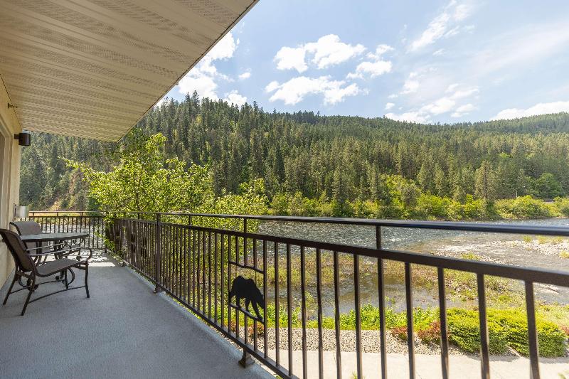 Best Western Lodge at River's Edge image