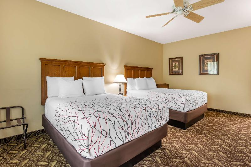 Best Western Lodge at River's Edge image