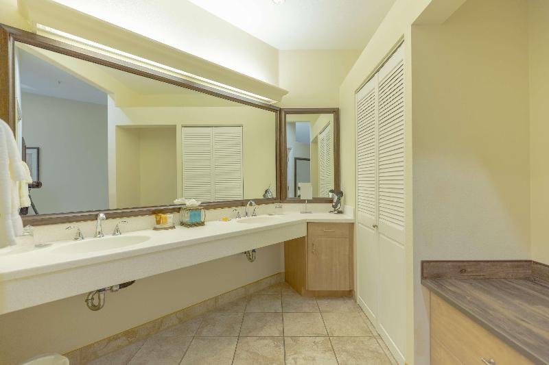 Best Western Lodge at River's Edge image