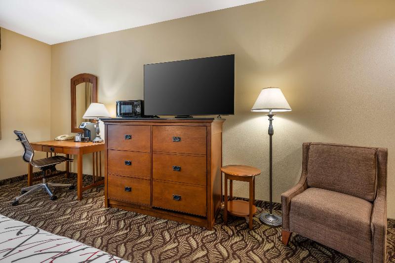 Best Western Lodge at River's Edge image