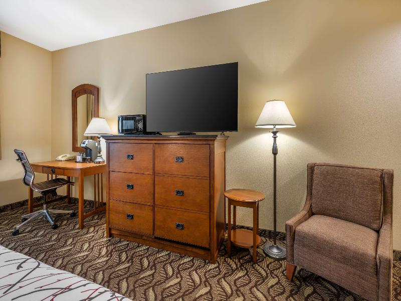 Best Western Lodge at River's Edge image