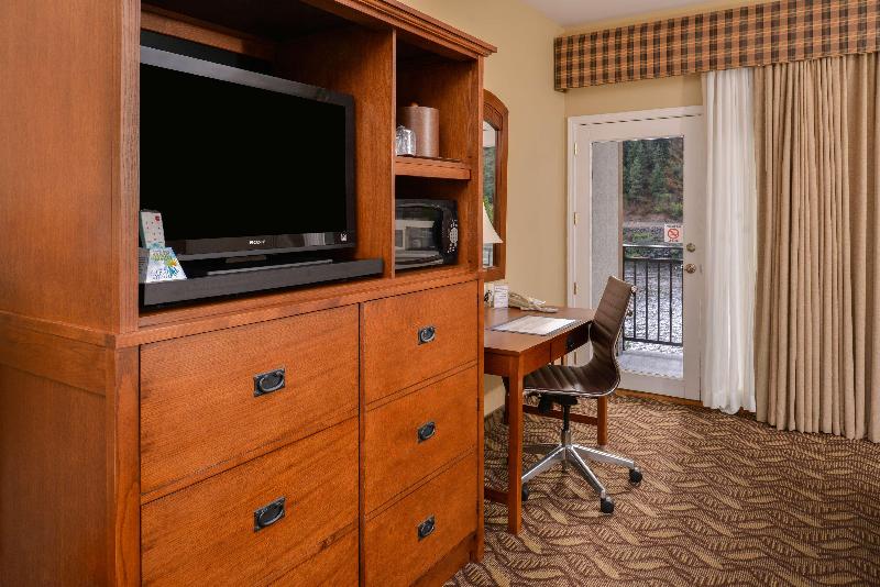 Best Western Lodge at River's Edge image