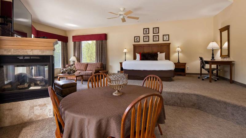 Best Western Lodge at River's Edge image