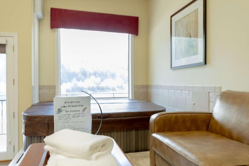 Best Western Lodge at River's Edge image