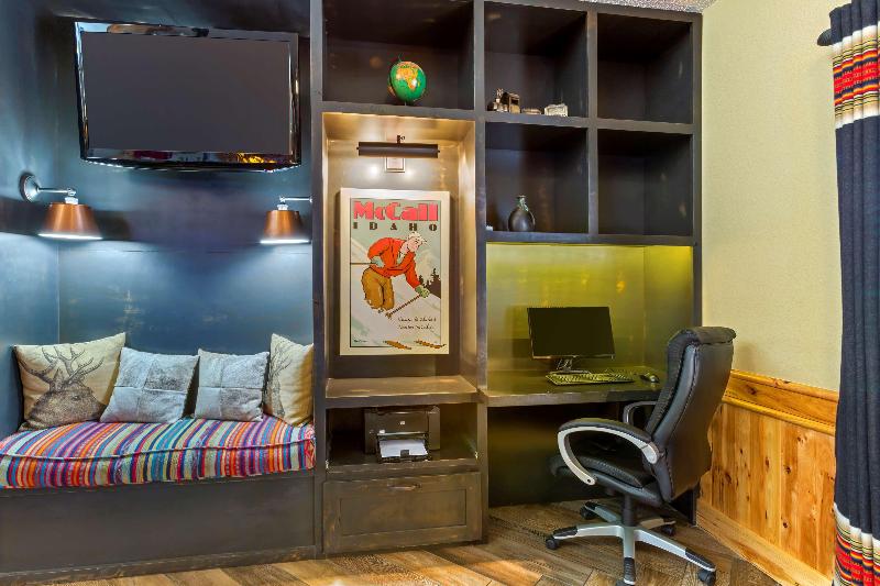 Best Western Plus McCall Lodge & Suites image