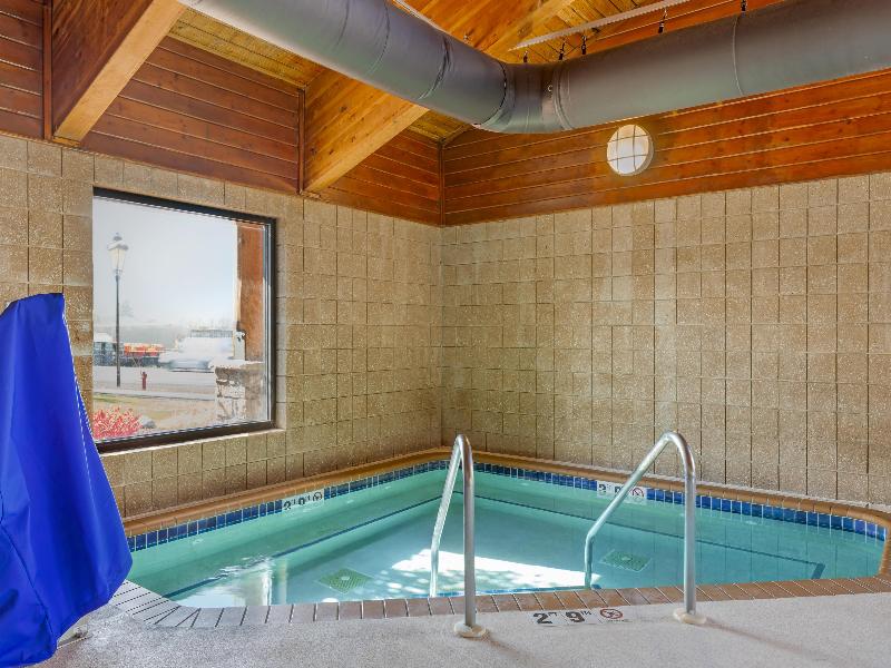 Best Western Plus McCall Lodge & Suites image
