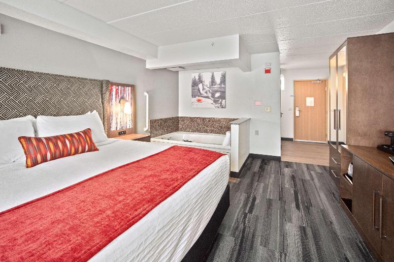 Best Western Plus McCall Lodge & Suites image