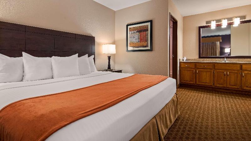 Best Western Flora Inn image