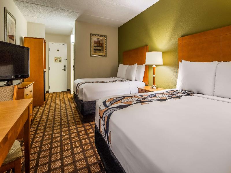 Best Western Plus Chicago Hillside image