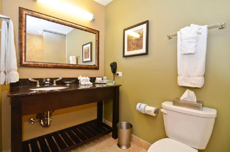 Best Western The Inn & Suites At Market Square image