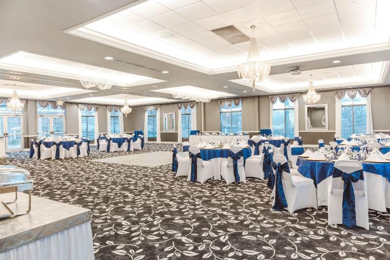 Best Western The Inn & Suites At Market Square image