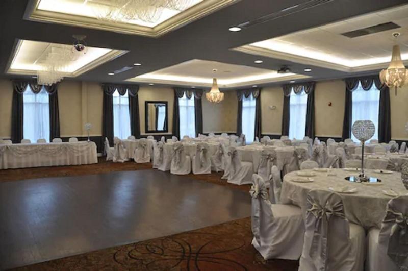 Best Western The Inn & Suites At Market Square image