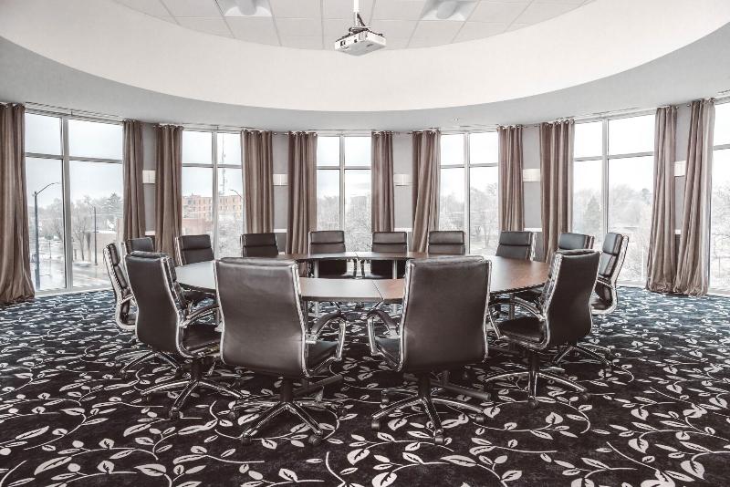 Best Western The Inn & Suites At Market Square image