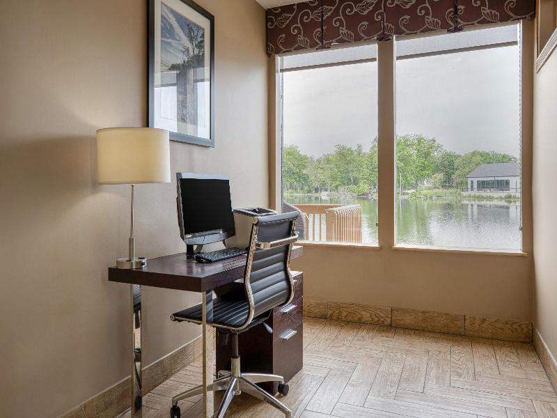 Best Western Indian Oak image