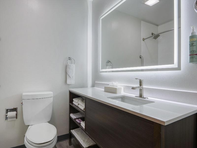 Best Western Indian Oak image