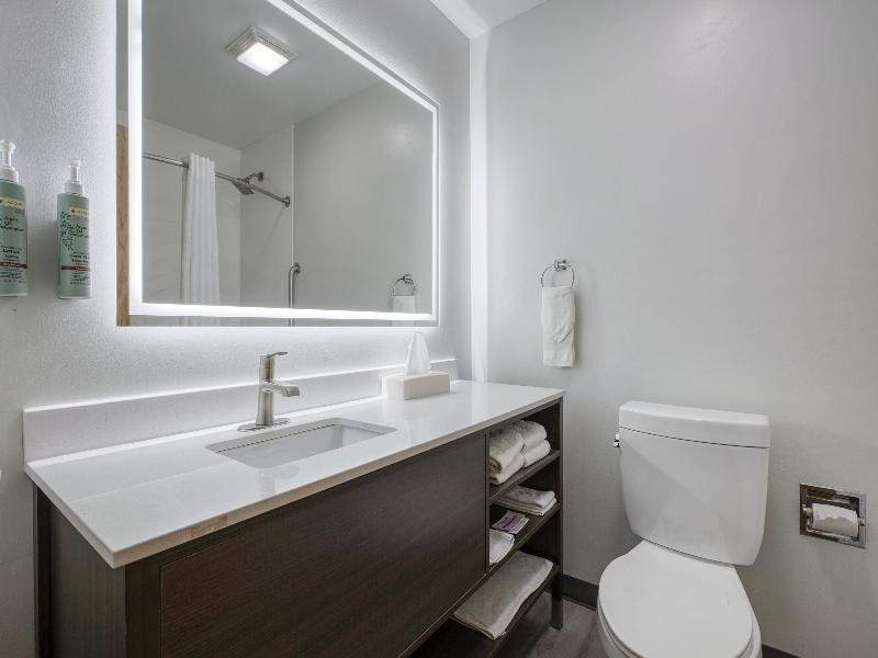 Best Western Indian Oak image