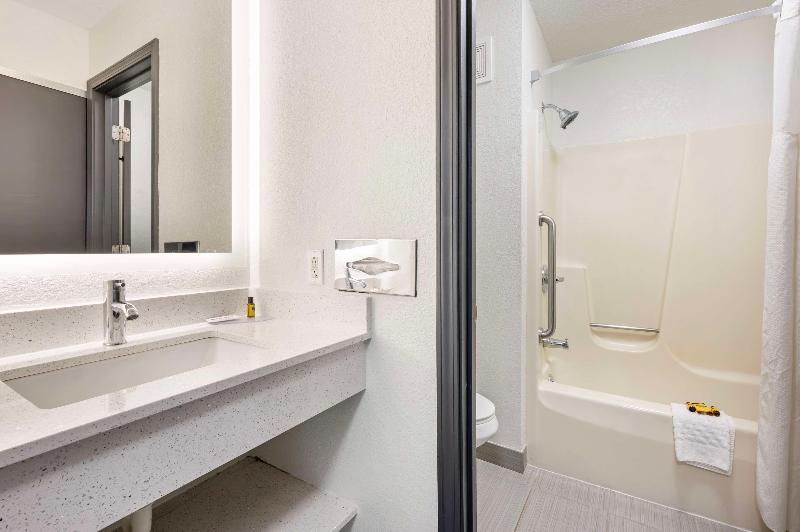 Best Western Plus Anderson image