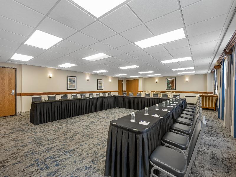 Bw Plus Dubuque Hotel & Conference Center image