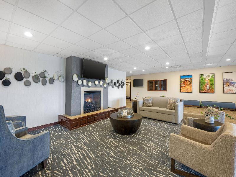 Bw Plus Dubuque Hotel & Conference Center image