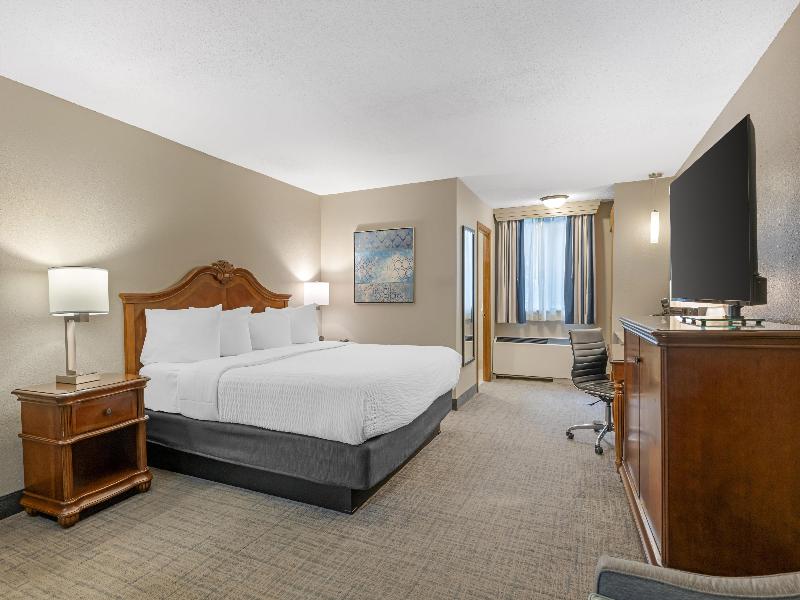 Bw Plus Dubuque Hotel & Conference Center image