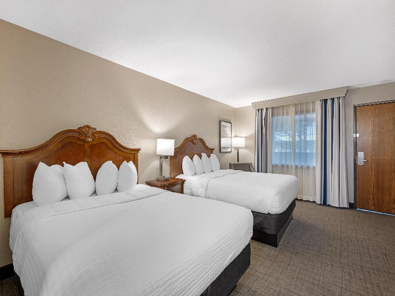 Bw Plus Dubuque Hotel & Conference Center image