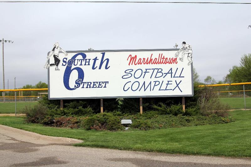 Rock Island Inn & Suites Marshalltown image