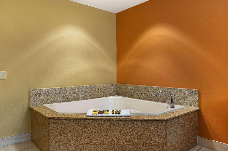 Bw Plus Georgetown Corporate Center Hotel image