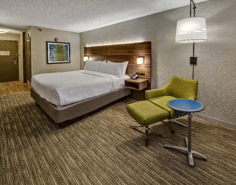 Holiday Inn Express Louisville Airport Expo Center photo 9