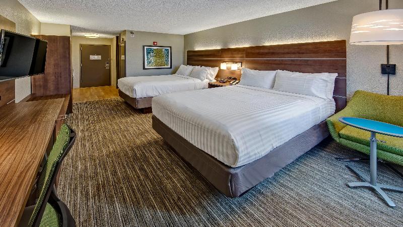 Holiday Inn Express Louisville Airport Expo Center photo 14