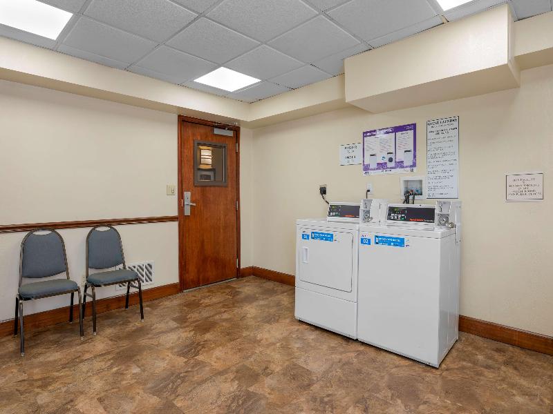 Best Western Louisville East Inn & Suites image