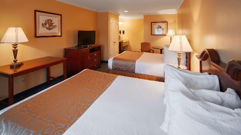 Best Western Forest Inn image