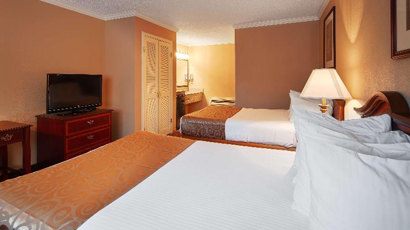 Best Western Forest Inn image