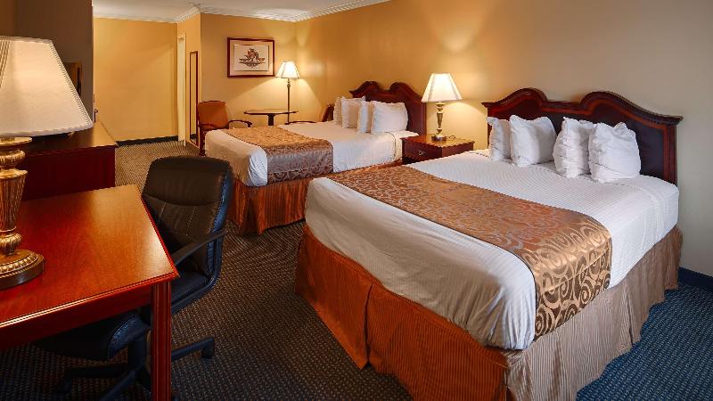 Best Western Forest Inn image