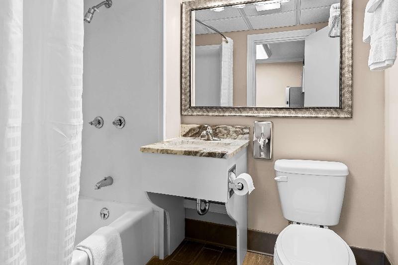 Best Western Forest Inn image