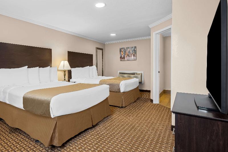 Best Western Forest Inn image