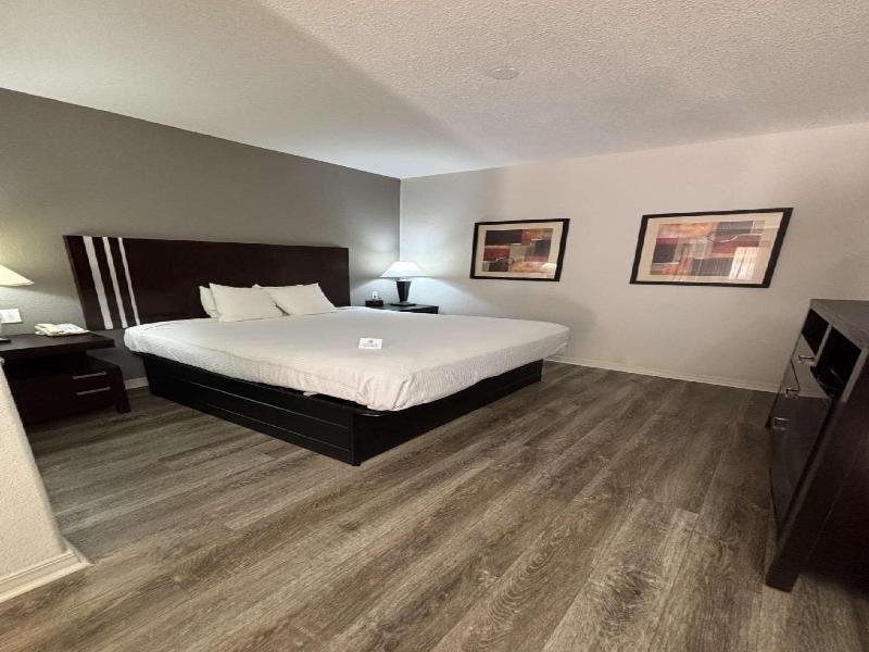 Americas Best Value Inn Monroe image