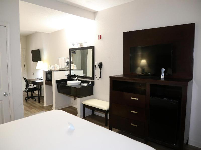 Americas Best Value Inn Monroe image