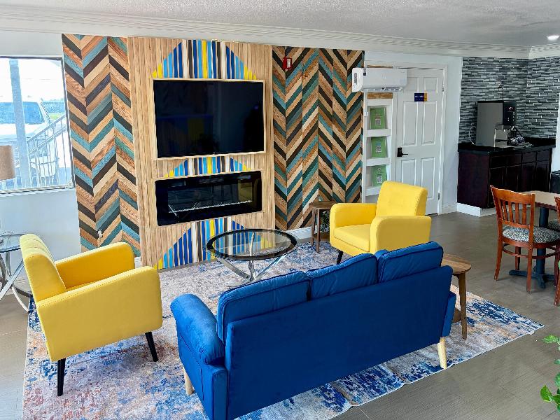 Days Inn by Wyndham Gonzales image