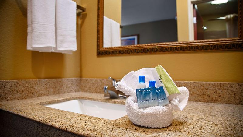Best Western Zachary Inn image