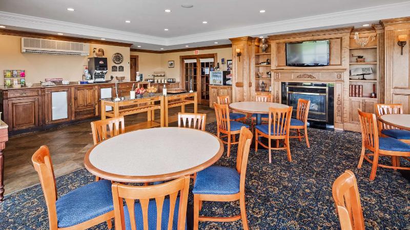 Best Western White House Inn image