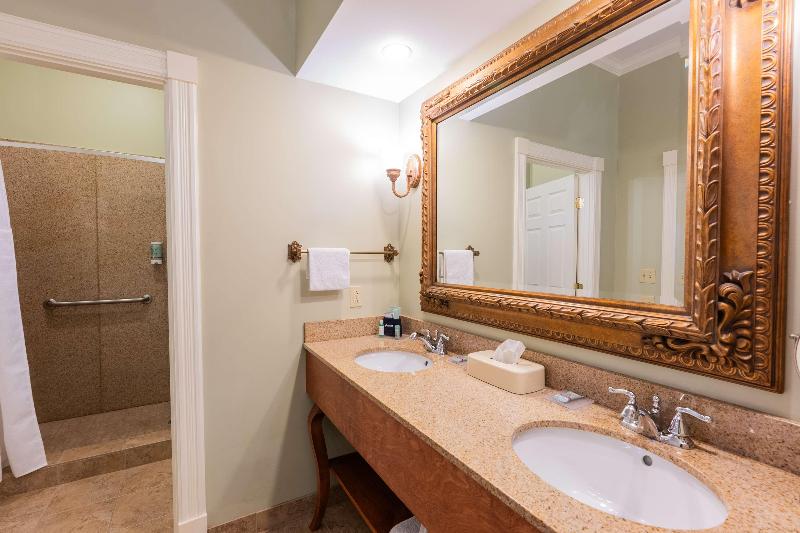 Best Western White House Inn image