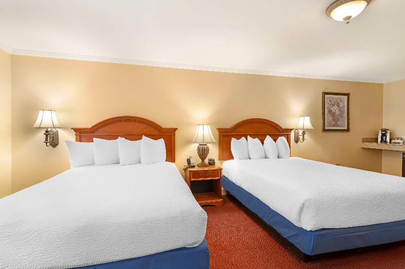 Best Western White House Inn image