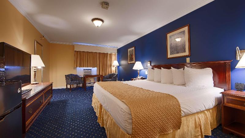 Best Western White House Inn image