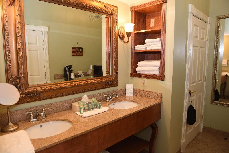 Best Western White House Inn image