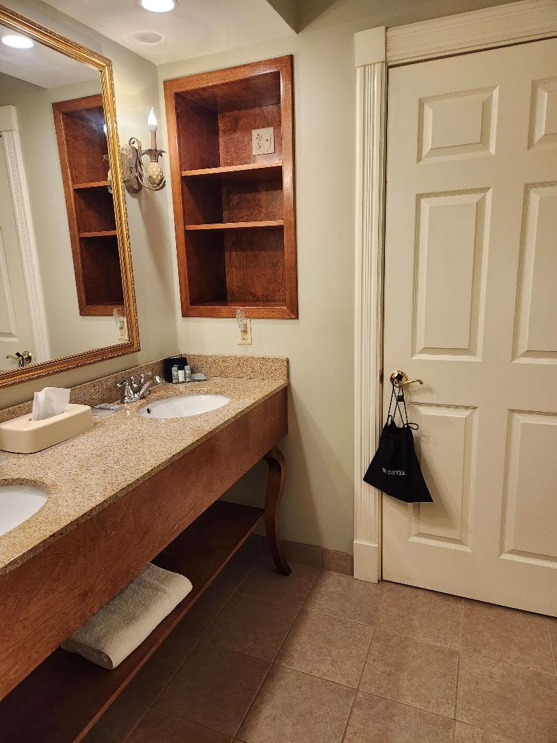 Best Western White House Inn image