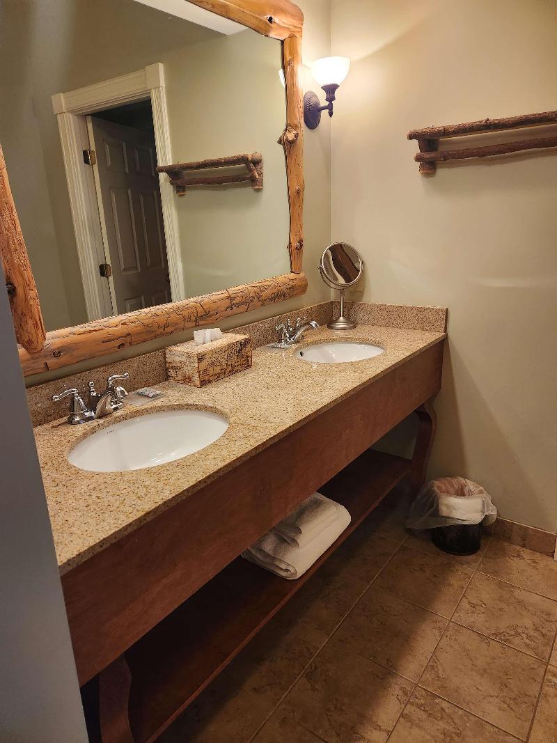 Best Western White House Inn image