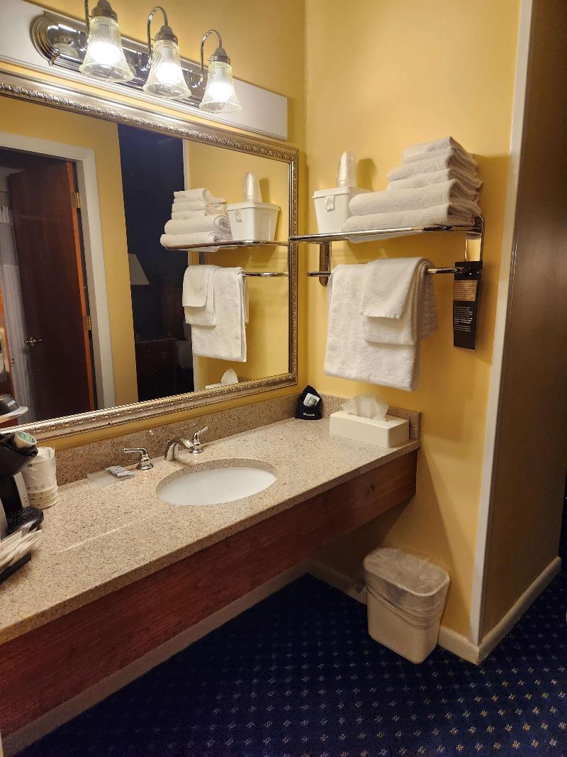 Best Western White House Inn image