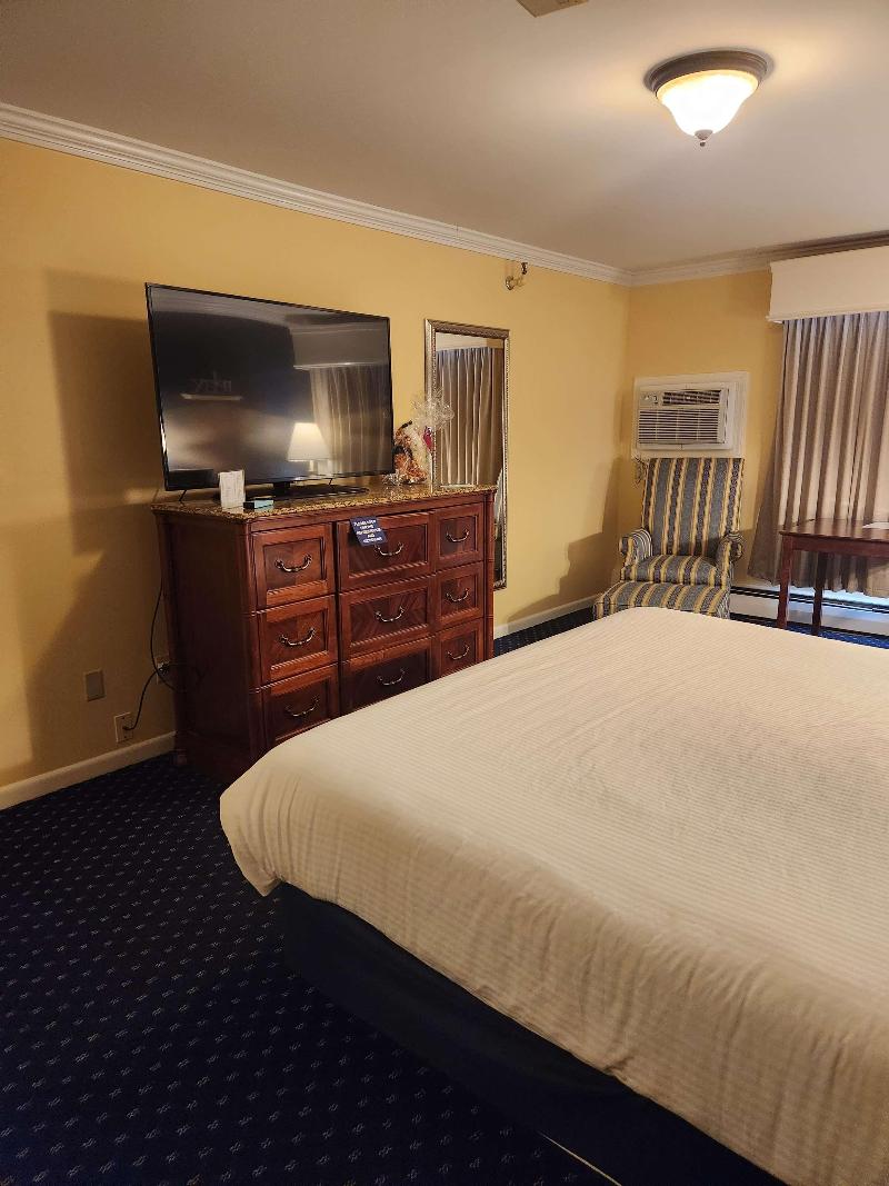 Best Western White House Inn image
