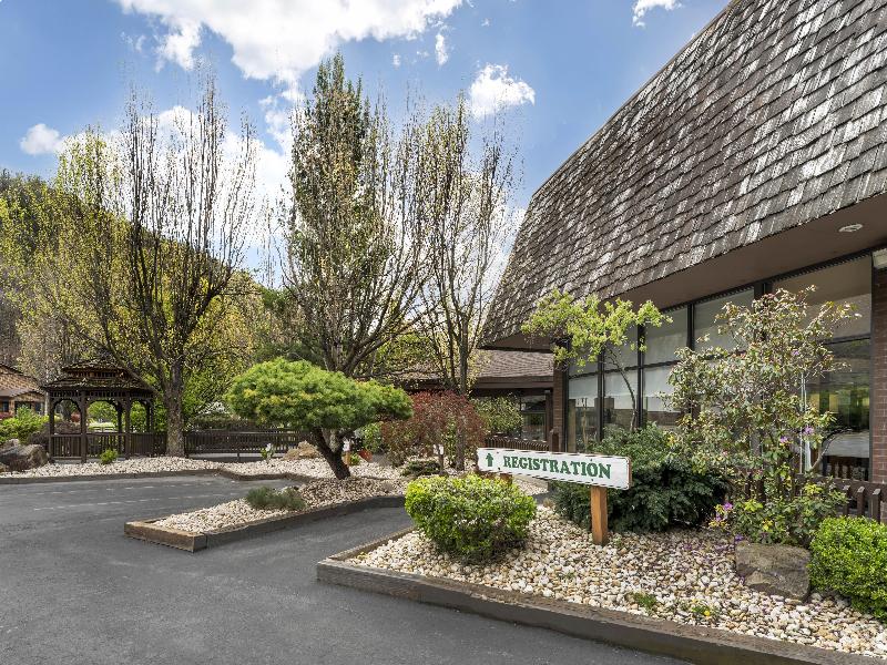Best Western Braddock Inn image